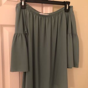 Green Off the Shoulder Blouse Size Medium